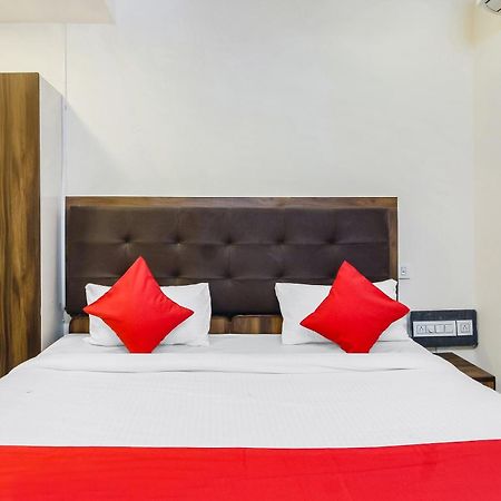 OYO 11429 Hotel Tokyo Japan Comforts Hyderabad Eksteriør billede